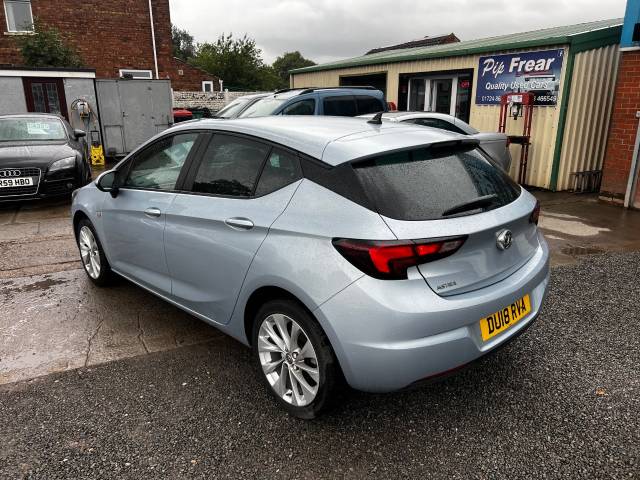 2018 Vauxhall Astra 1.4i 16V Tech Line Nav 5dr