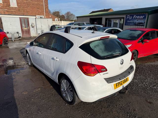 2012 Vauxhall Astra 1.6i 16V Excite 5dr