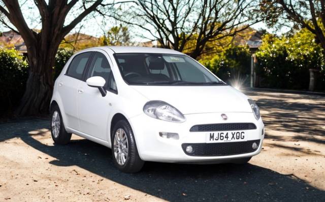 Fiat Punto 1.2 Easy 5dr Hatchback Petrol White