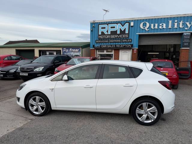 2013 Vauxhall Astra 1.4i 16V SRi 5dr