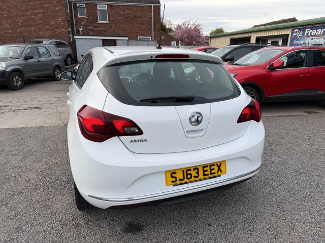 2013 Vauxhall Astra 1.4i 16V SRi 5dr