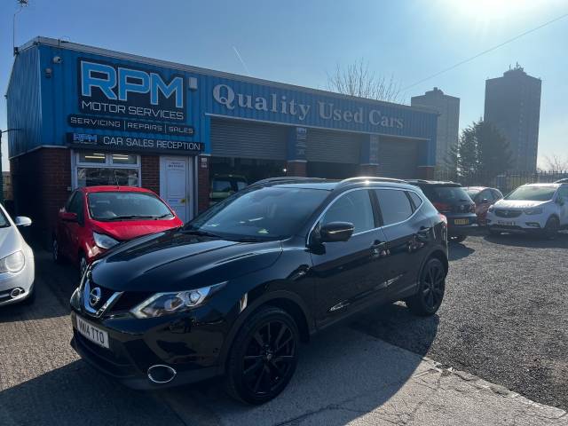 Nissan Qashqai 1.5 dCi Tekna 5dr Hatchback Diesel Black