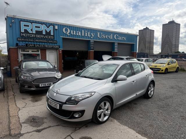Renault Megane 1.5 dCi 110 Dynamique TomTom 5dr [Start Stop] Hatchback Diesel Silver